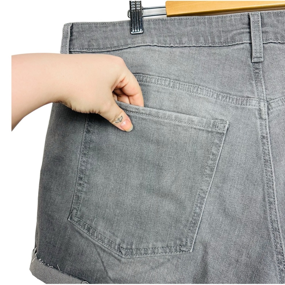 Old Navy High Rise OG Straight Cut Off Distressed Rolled Hem Denim Jean Shorts - Picture 6 of 16